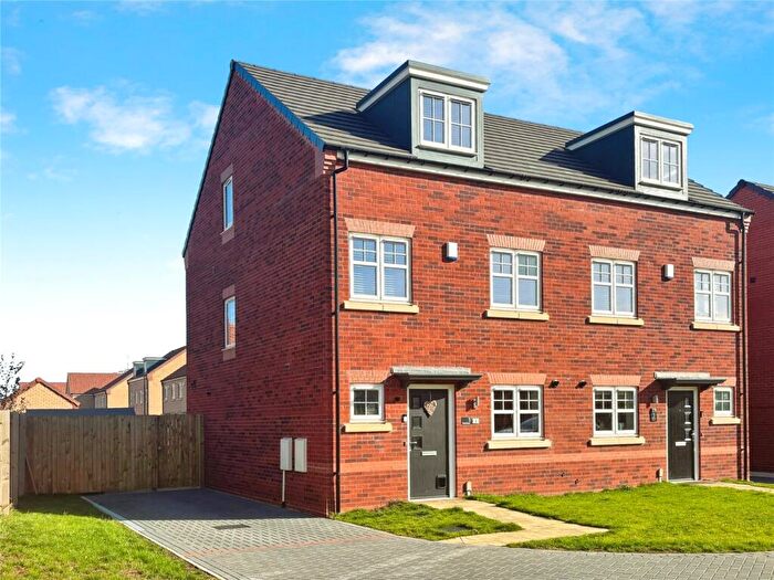 3 Bedroom Semi-Detached House For Sale In Pinder Road, Armthorpe, Doncaster, South Yorkshire, DN3