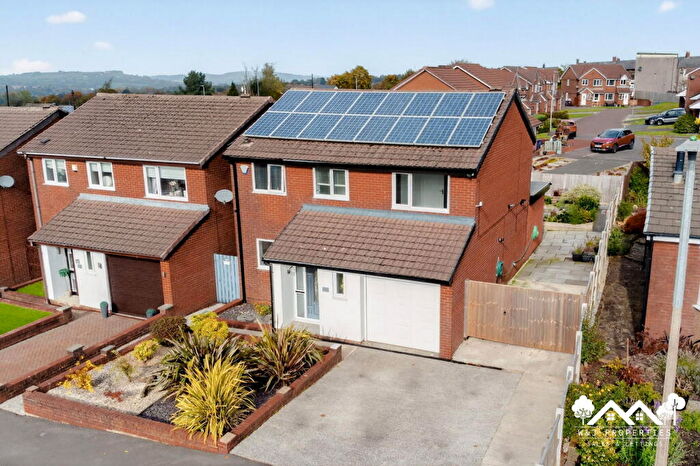 4 Bedroom Detached House For Sale In Chancel Way, Darwen, BB3