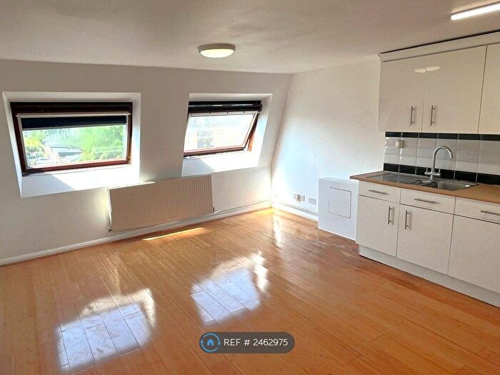 1 Bedroom Flat To Rent In Adonis Court, London, W13