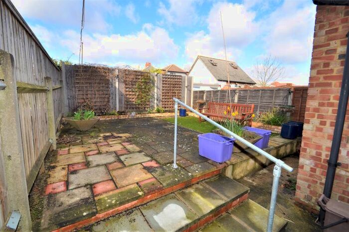 1 Bedroom Flat To Rent In London Road, North Cheam, Sutton, SM3