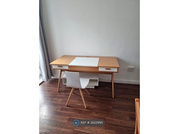 1 Bedroom Flat To Rent In Palliser House, London, E1