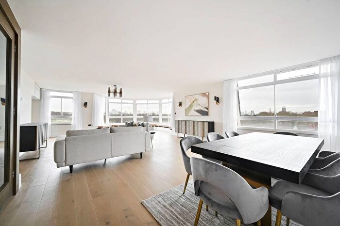 5 Bedroom Flat To Rent In Kensington Road, Kensington, London, W8
