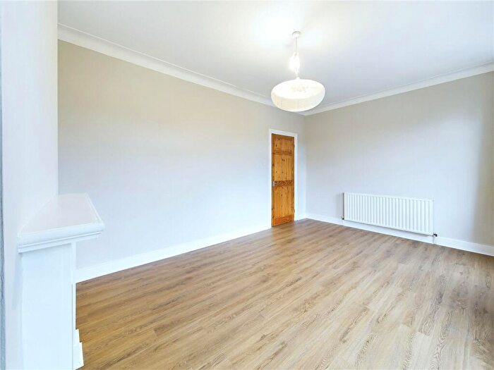 2 Bedroom Flat To Rent In Cairo Road, Walthamstow, E17
