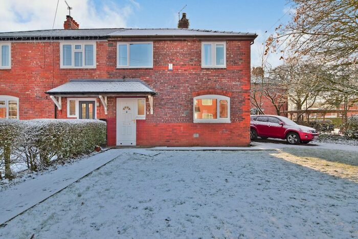 3 Bedroom Detached House To Rent In Robertshaw Avenue, Manchester, Greater Manchester, M21