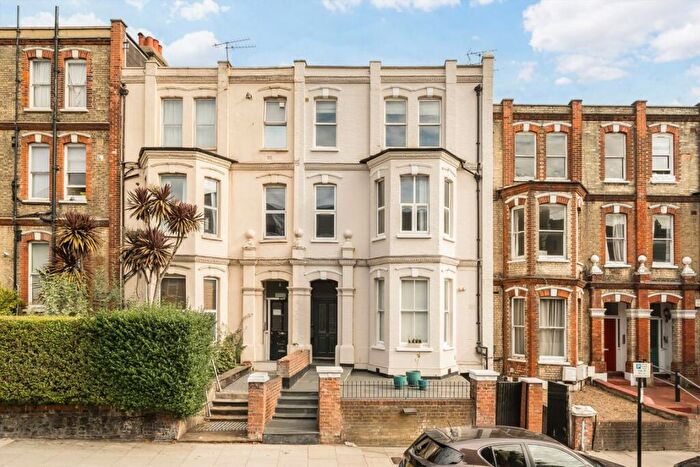 2 Bedroom Flat For Sale In Fortune Green Road, West Hampstead, NW6