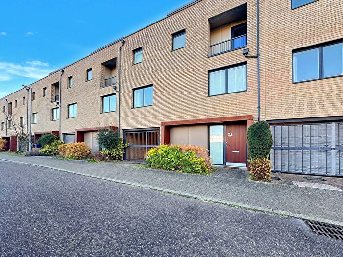 4 Bedroom Terraced House To Rent In Harvest Road, Trumpington, CB2