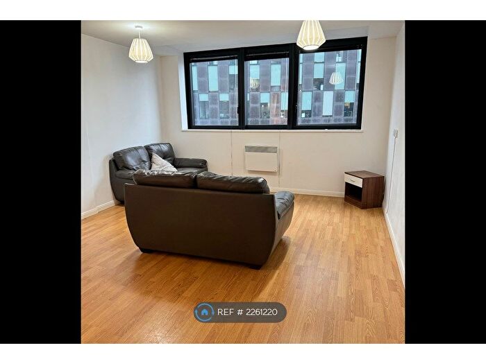 2 Bedroom Flat To Rent In Mann Island, Liverpool, L3