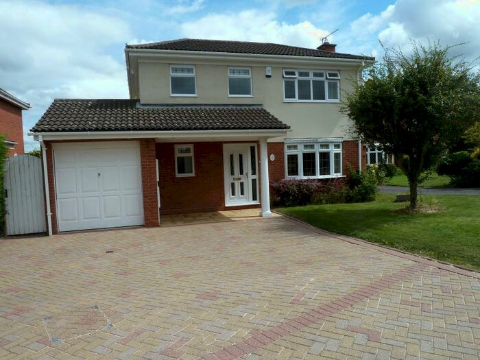 4 Bedroom Detached House To Rent In Tiverton Drive, Nuneaton, Warwickshire, CV11