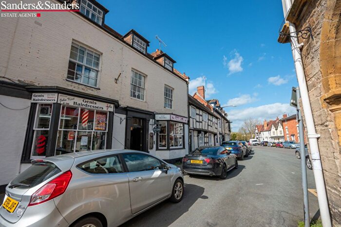 2 Bedroom Flat For Sale In Henley Street, Alcester, B49