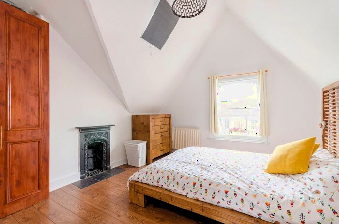 1 Bedroom Flat To Rent In Birkenhead Avenue, Kingston, Kingston Upon Thames, KT2