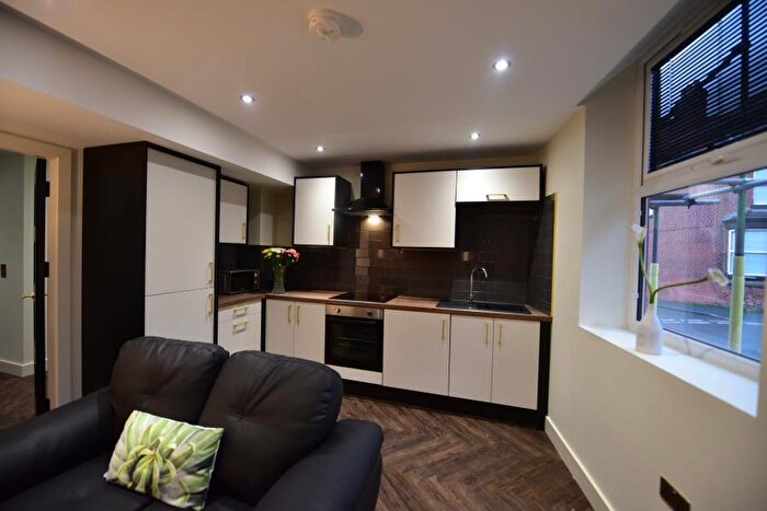 1 Bedroom Flat To Rent In Raven Road, Hyde Park, Leeds, LS6