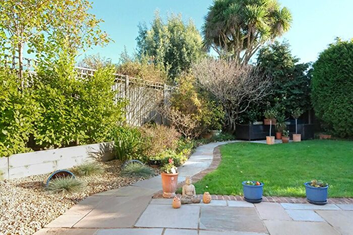 4 Bedroom Detached House For Sale In Regis Avenue, Aldwick Bay Estate, Aldwick, West Sussex, PO21