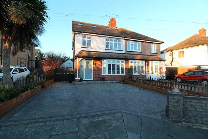 5 Bedroom Semi-Detached House For Sale In Poynings Avenue, Southend-On-Sea, Essex, SS2