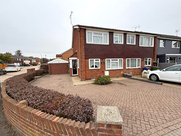 3 Bedroom Semi Detached House For Sale In Ruskin Road, Stanford-Le-Hope, Essex, SS17