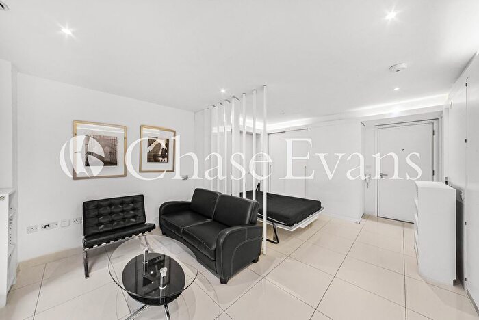 Studio To Rent In Pan Peninsula Square, Canary Wharf, London, E14