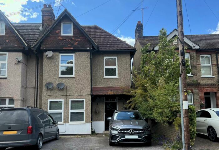 2 Bedroom Apartment To Rent In Rose Valley, Brentwood, CM14