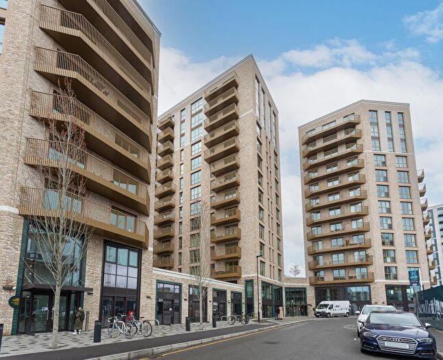 2 Bedroom Flat For Sale In Capital Interchange Way, Brentford, TW8