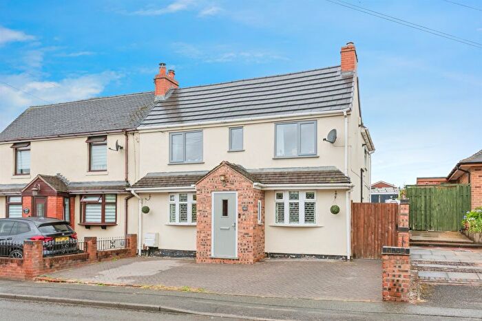 4 Bedroom Semi-Detached House For Sale In Rugeley Road, Chase Terrace, Burntwood, WS7