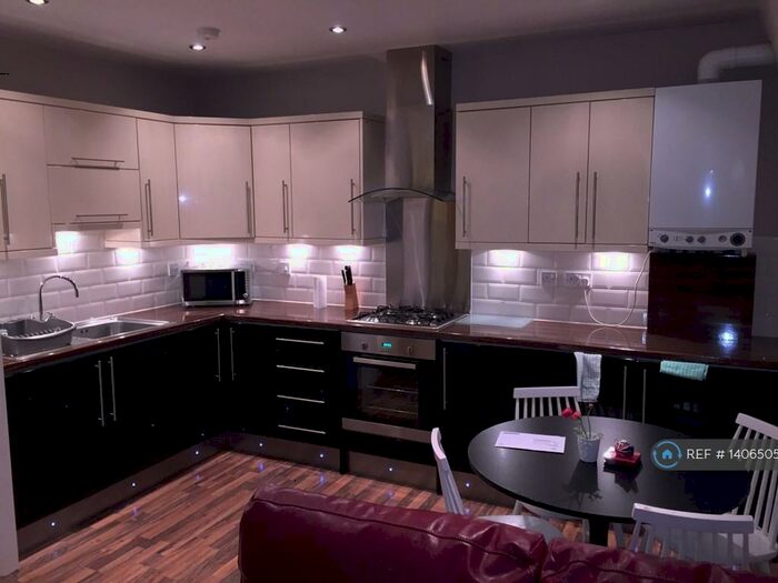 1 Bedroom Flat To Rent In High Street, Slough, SL1