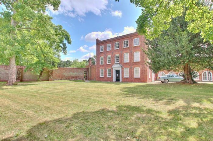 2 Bedroom Penthouse To Rent In Huntingdon Road, PE28