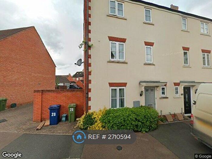 4 Bedroom Semi Detached House To Rent In Starling Road, Tewkesbury, GL20