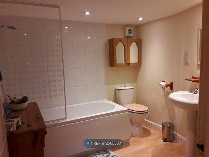 2 Bedroom Flat To Rent In West Street, Banbury, OX16