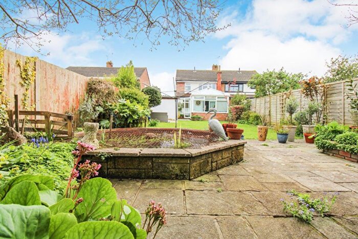 3 Bedroom Semi-Detached House For Sale In Graitney Close, Cleeve, Bristol, BS49