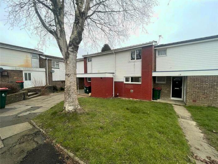 4 Bedroom End Of Terrace House To Rent In Richardson Court, Chadwick Close, Crawley, West Sussex, RH11