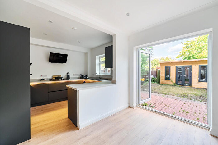 4 Bedroom Terraced House For Sale In Addlestone, Surrey, KT15