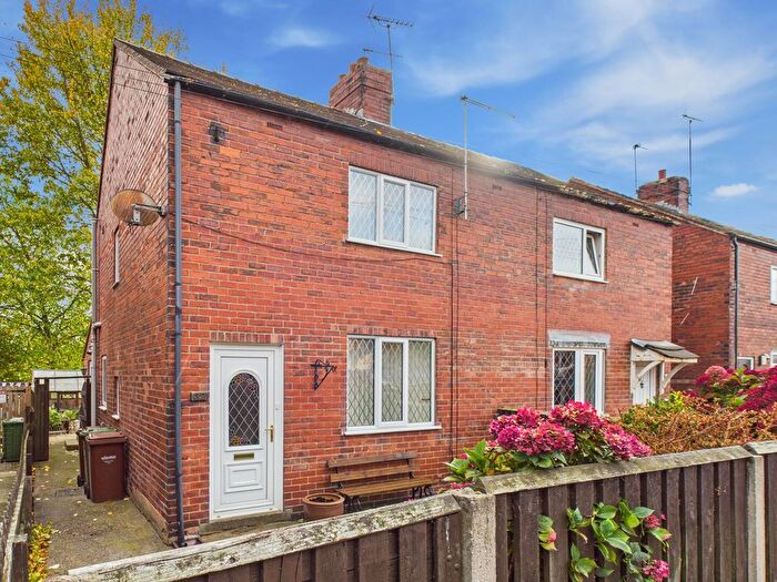 2 Bedroom Semi-Detached House For Sale In Kingsway, Pontefract, WF8