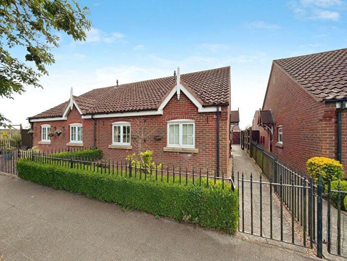 2 Bedroom Bungalow For Sale In Horncastle Road, Bardney, Lincoln, Lincolnshire, LN3