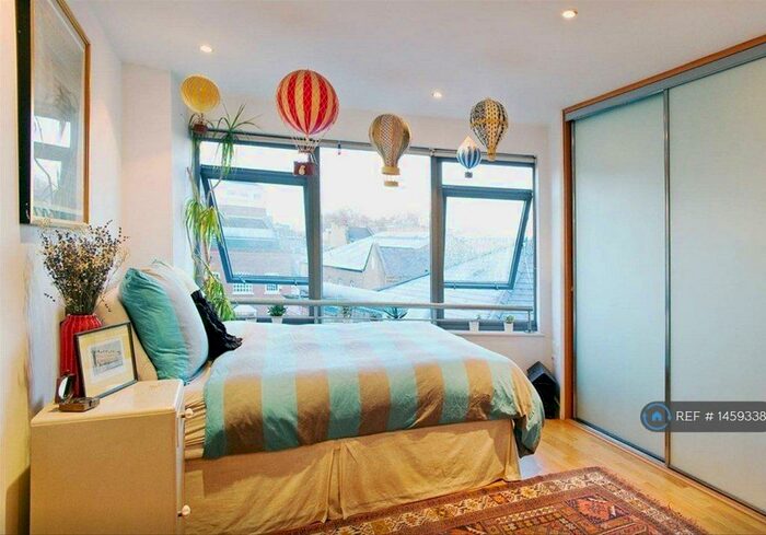 2 Bedroom Flat To Rent In Shoreditch, London, EC2A