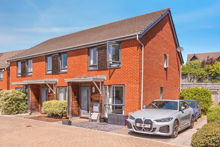 2 Bedroom End Of Terrace House For Sale In Portsea View, Bedhampton, Havant, PO9