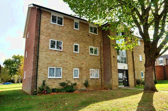 2 Bedroom Apartment To Rent In Haymeads, Welwyn Garden City., AL8