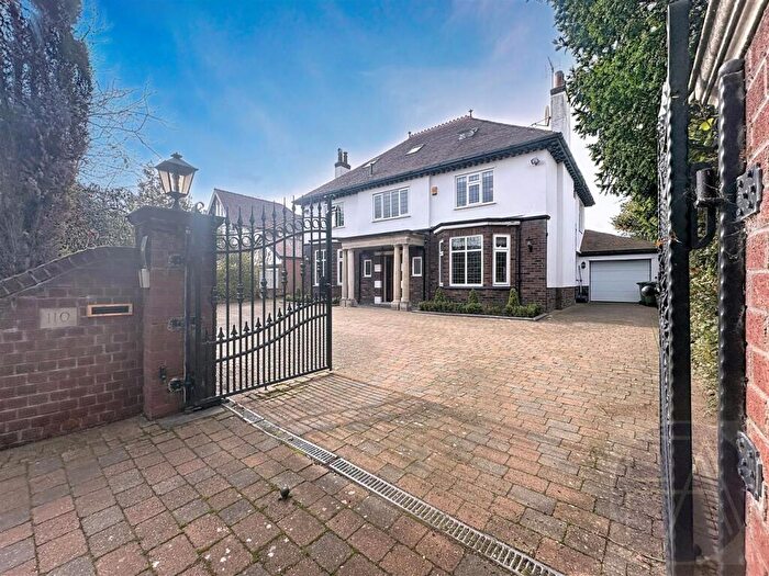 5 Bedroom Detached House To Rent In Waterloo Road, PR8