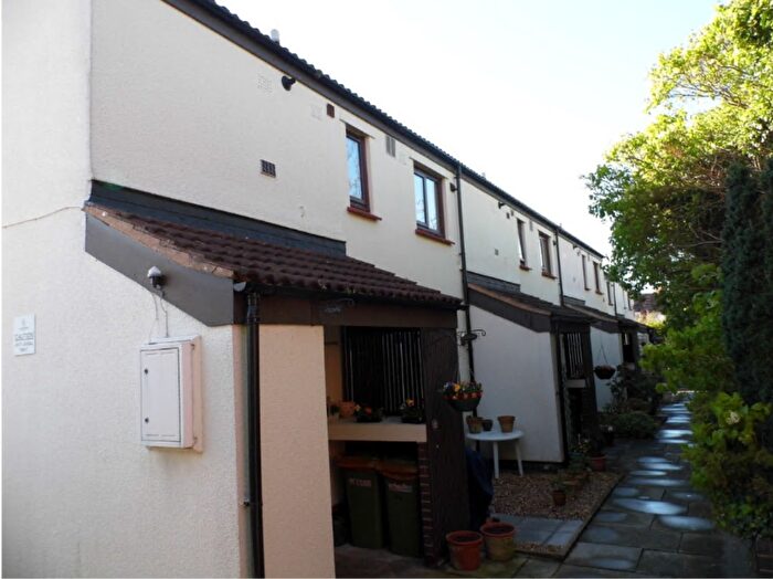 1 Bedroom Flat To Rent In York Avenue, CH48