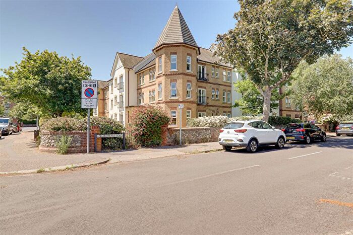 1 Bedroom Retirement Property For Sale In Shelley Road, Worthing, BN11