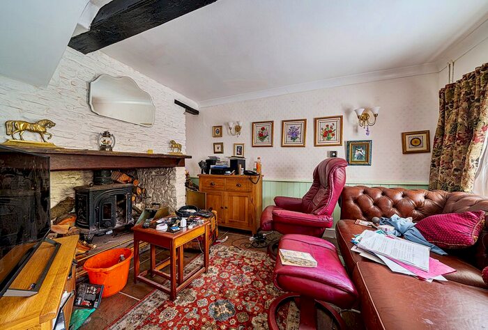 3 Bedroom Cottage For Sale In Court Road, Oldland Common, Bristol, BS30