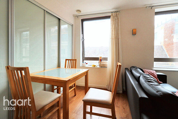 2 Bedroom Apartment For Sale In King Charles Street, Leeds, LS1