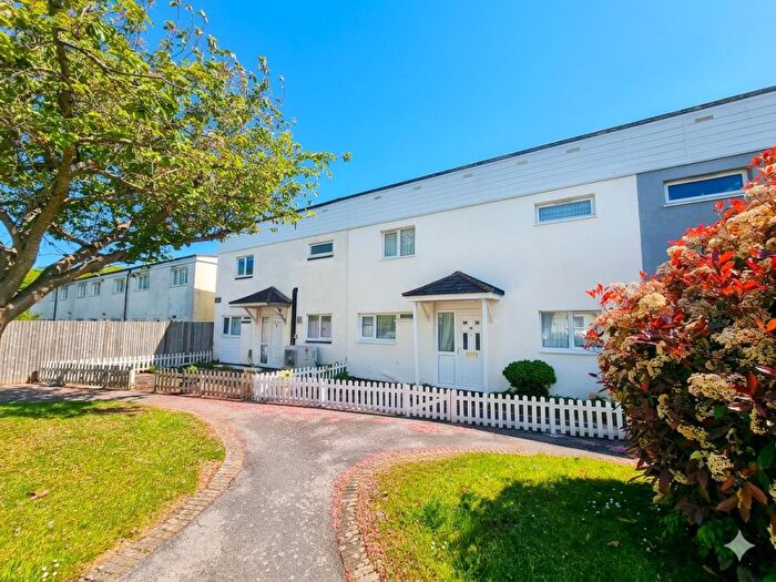 3 Bedroom Terraced House For Sale In Howe Road, Gosport, PO13