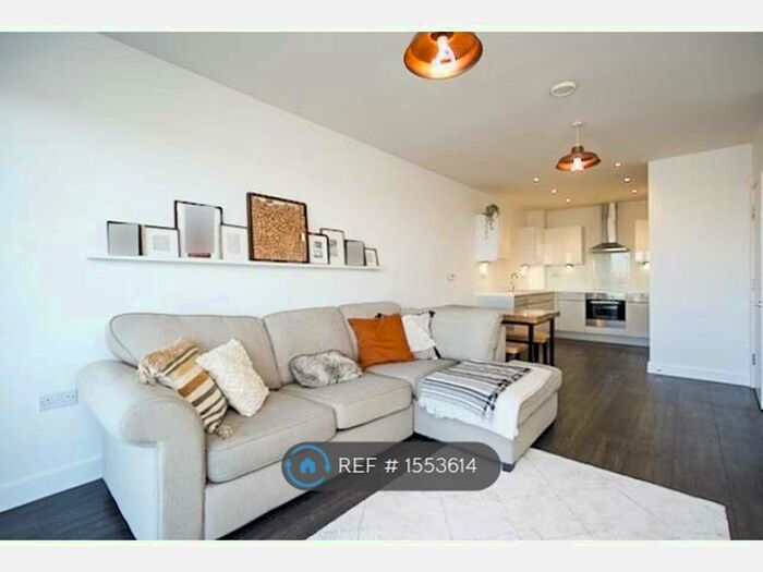 1 Bedroom Flat To Rent In Landmann Point, North Greenwich, London, SE10