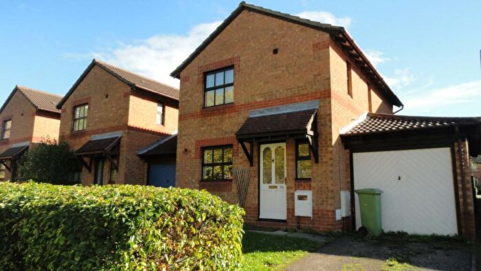 4 Bedroom Link Detached House To Rent In Oldbrook Boulevard, Oldbrook, Milton Keynes, MK6