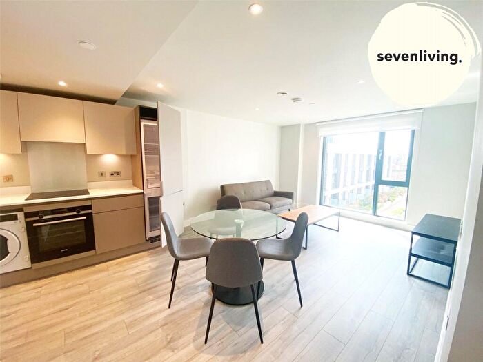 1 Bedroom Apartment To Rent In St Martin's Place, Broad Street, Birmingham, B15