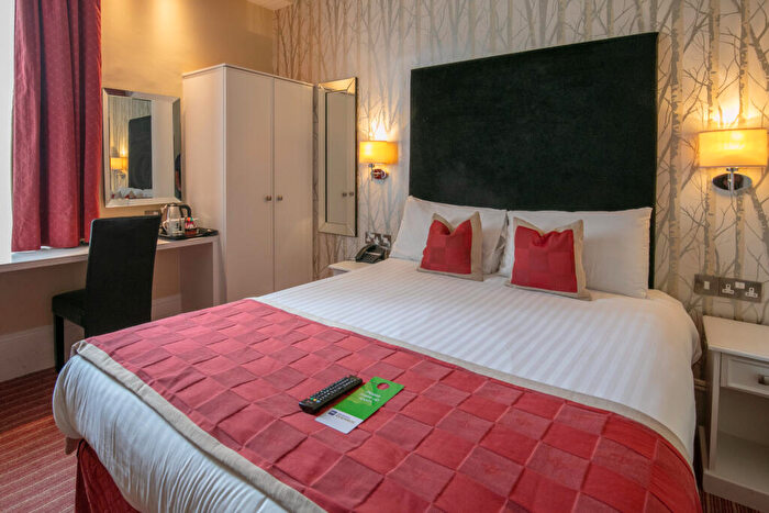 Studio To Rent In Royal Parade, Eastbourne - Furnished En-Suite Studio, Seafront, BN22