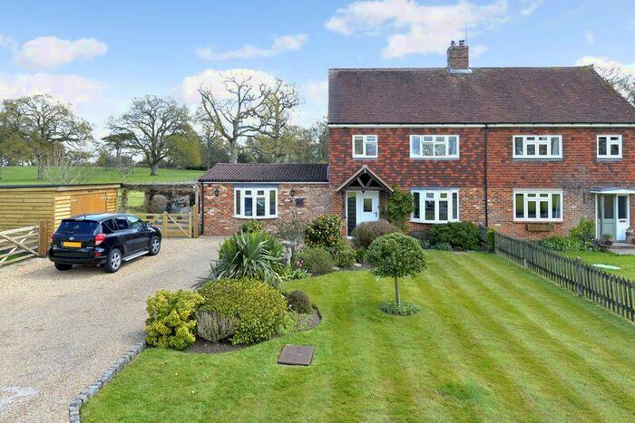 3 Bedroom Semi-Detached House For Sale In Baynards, Cranleigh, GU6