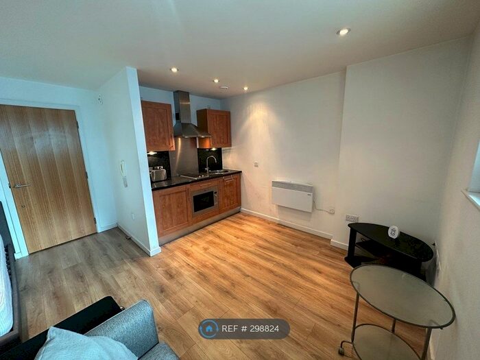 1 Bedroom Flat To Rent In The Gateway North, Leeds, LS9