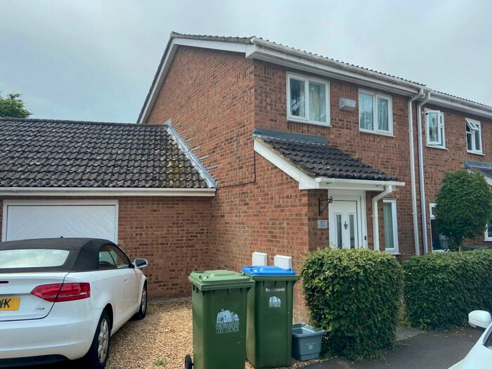 3 Bedroom House To Rent In Cowley Close, Southampton, SO16