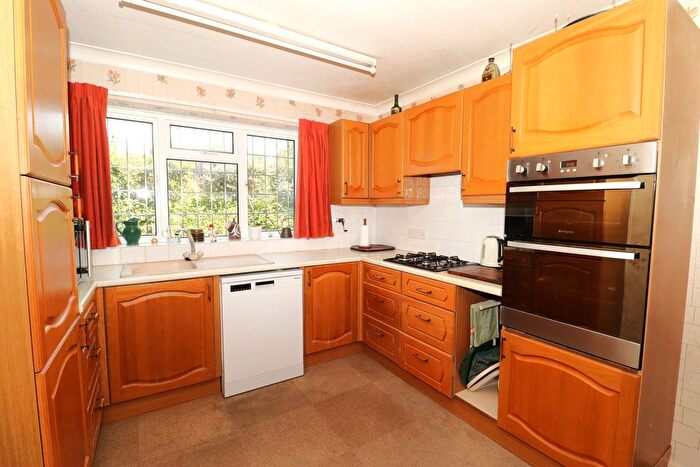 3 Bedroom Detached House For Sale In Cooden Close, Cooden, Bexhill-On-Sea, TN39