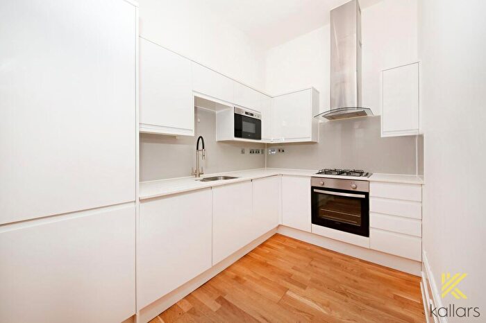 3 Bedroom Apartment To Rent In Bathway, Magistrates Court Apartments, SE18