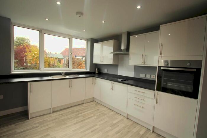 3 Bedroom Bungalow To Rent In Tune Street, Osgodby, Selby YO8